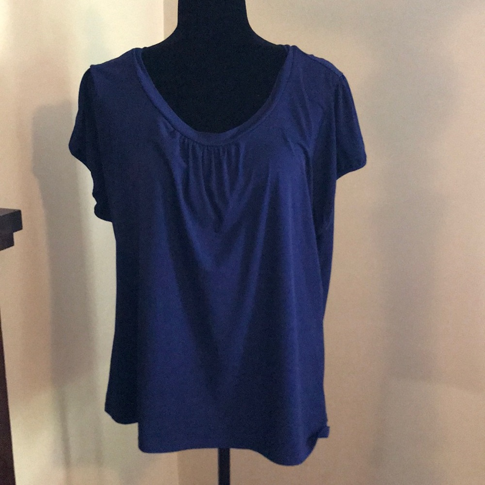 Short sleeve top
